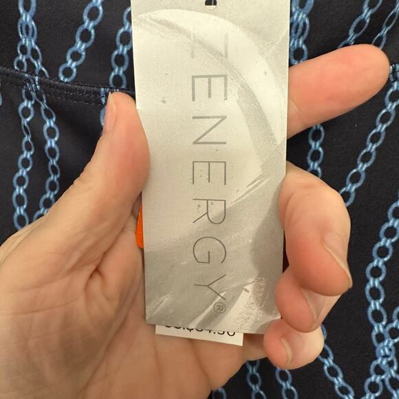 Chico’s women’s NWT’s Zenergy So Slimming wave Pocket leggings. Size large - Picture 7 of 8